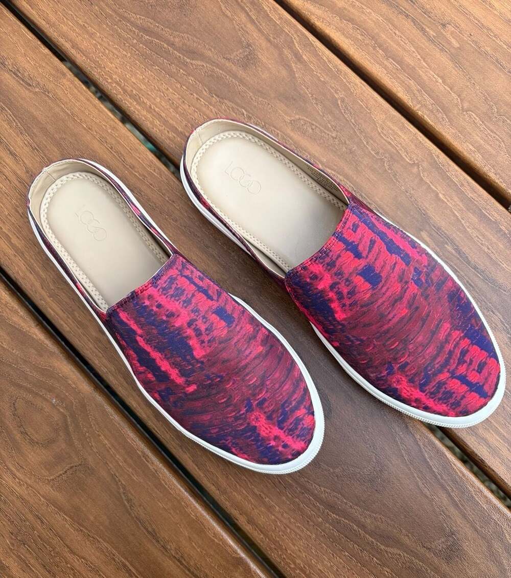 New LOGO by Lori Goldstein Diane Printed Slip-On Mule Sneakers Red Size 7.5M